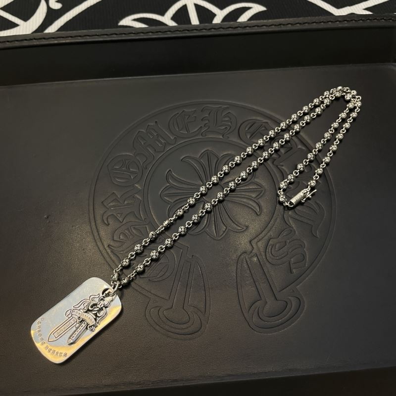 Ch*0me He**ts necklaces